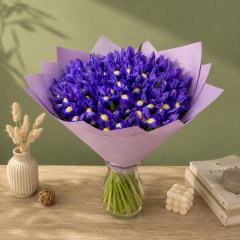 Монобукет из ирисов