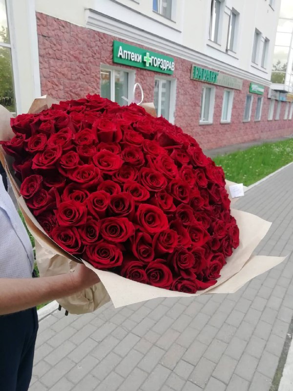Букет из 151 красной розы — доставка цветов Королёве