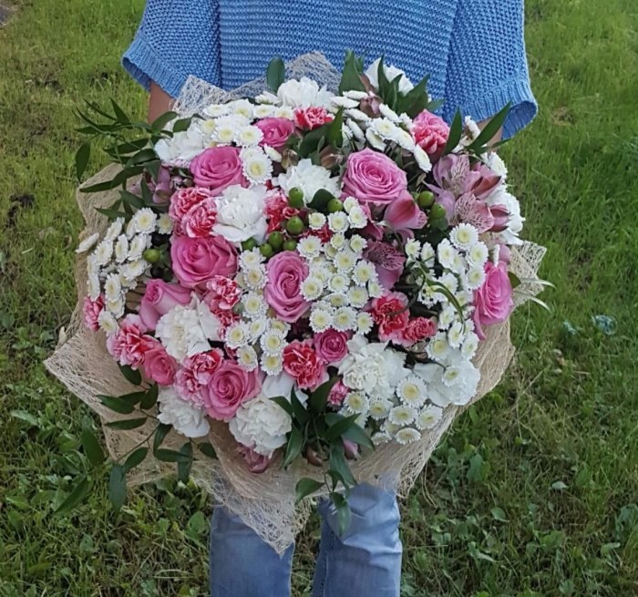Букет из роз и хризантем «Сердечная благодарность» — доставка цветов Королёве